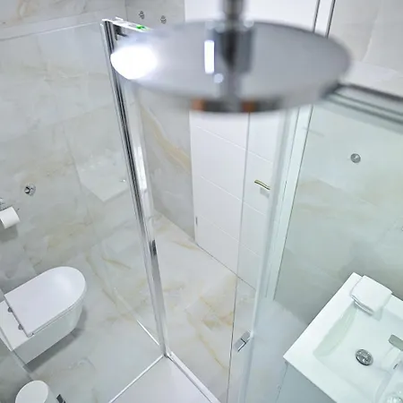 Guest house Pojta - Sobe Za Najam 4*