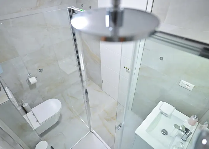 Gasthuis Luxury Pojta 4*