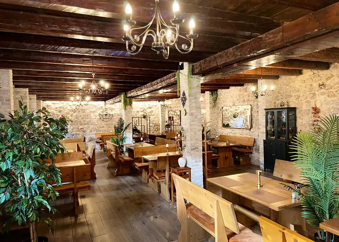 Luxury Pojta Gasthuis 4*